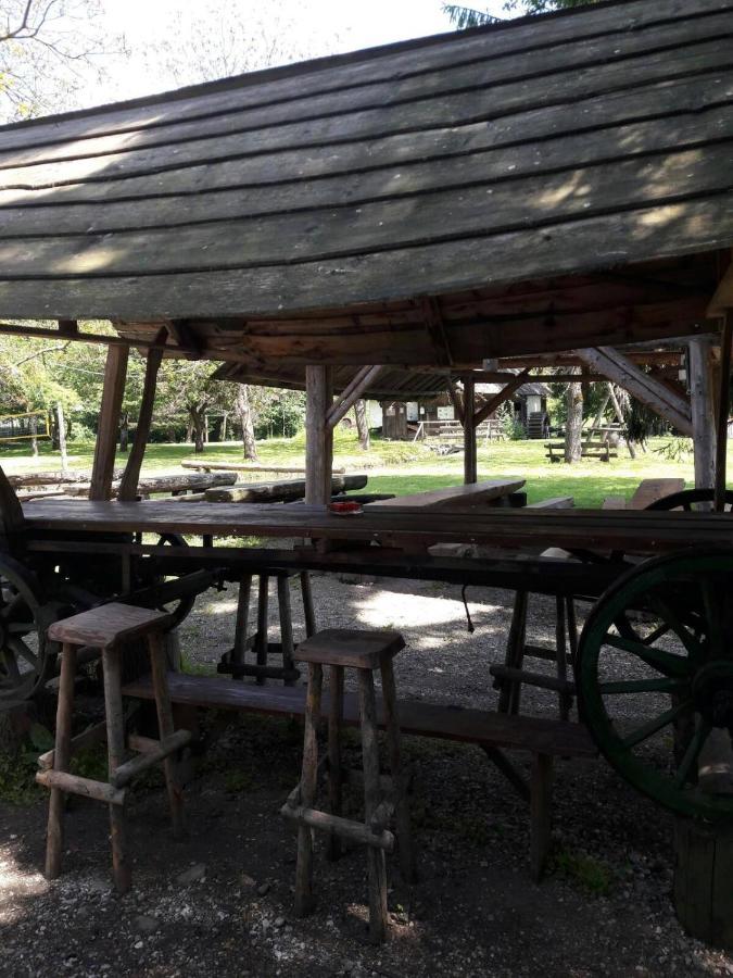 Отель Kamp Na Otoku - Ljubno Ob Savinji Экстерьер фото
